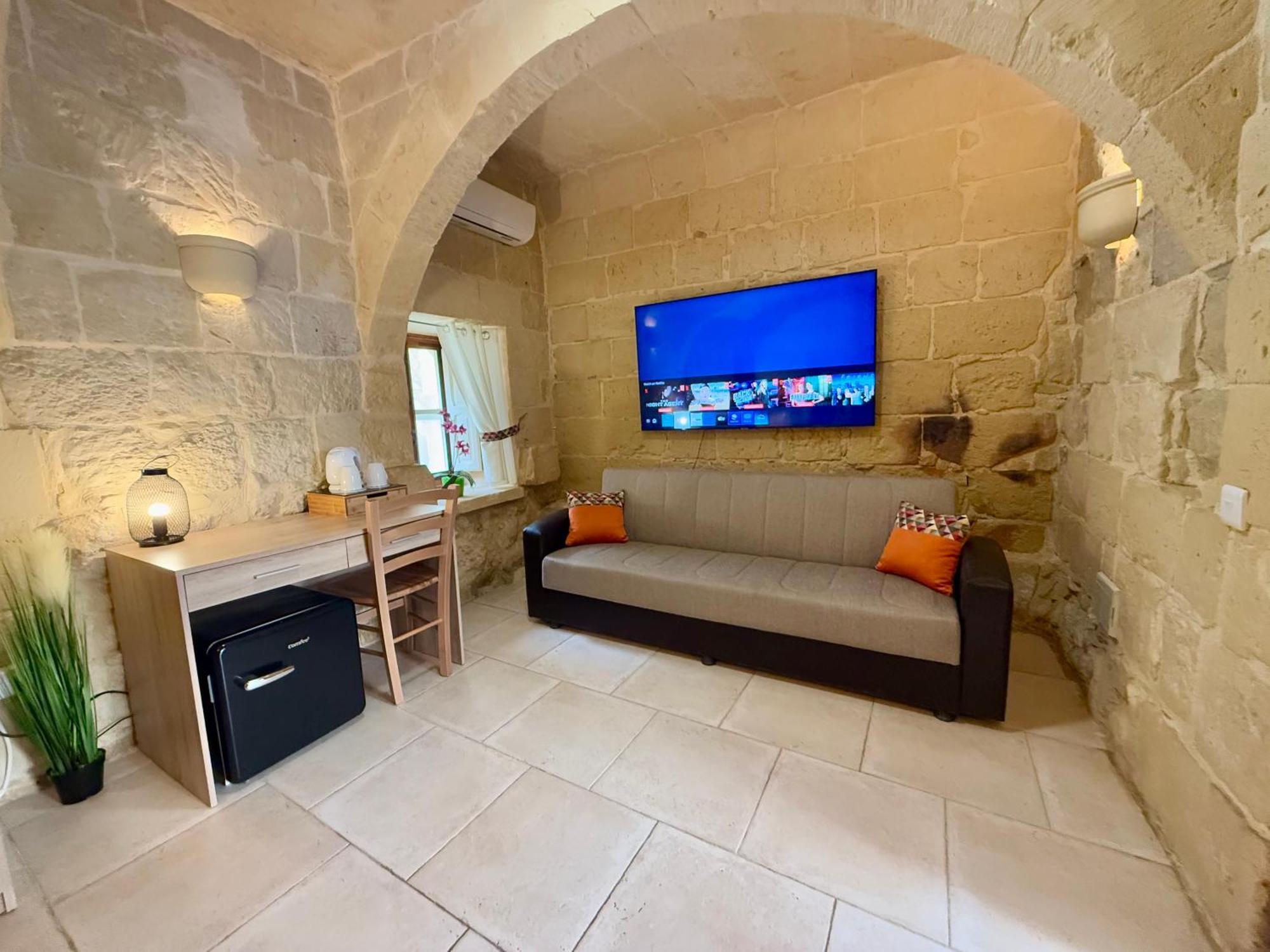 Ta' Matmura B&B Gharb  Exterior photo