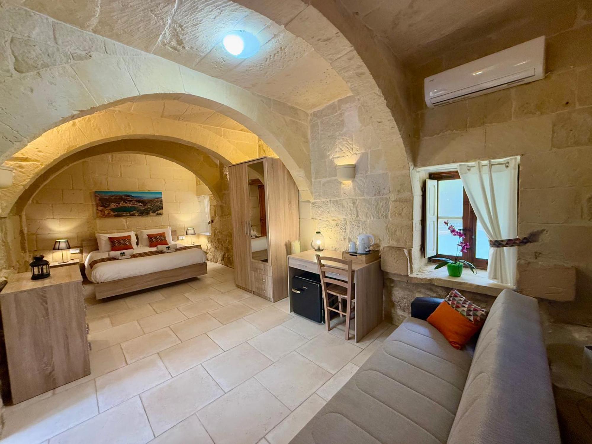 Ta' Matmura B&B Gharb  Exterior photo