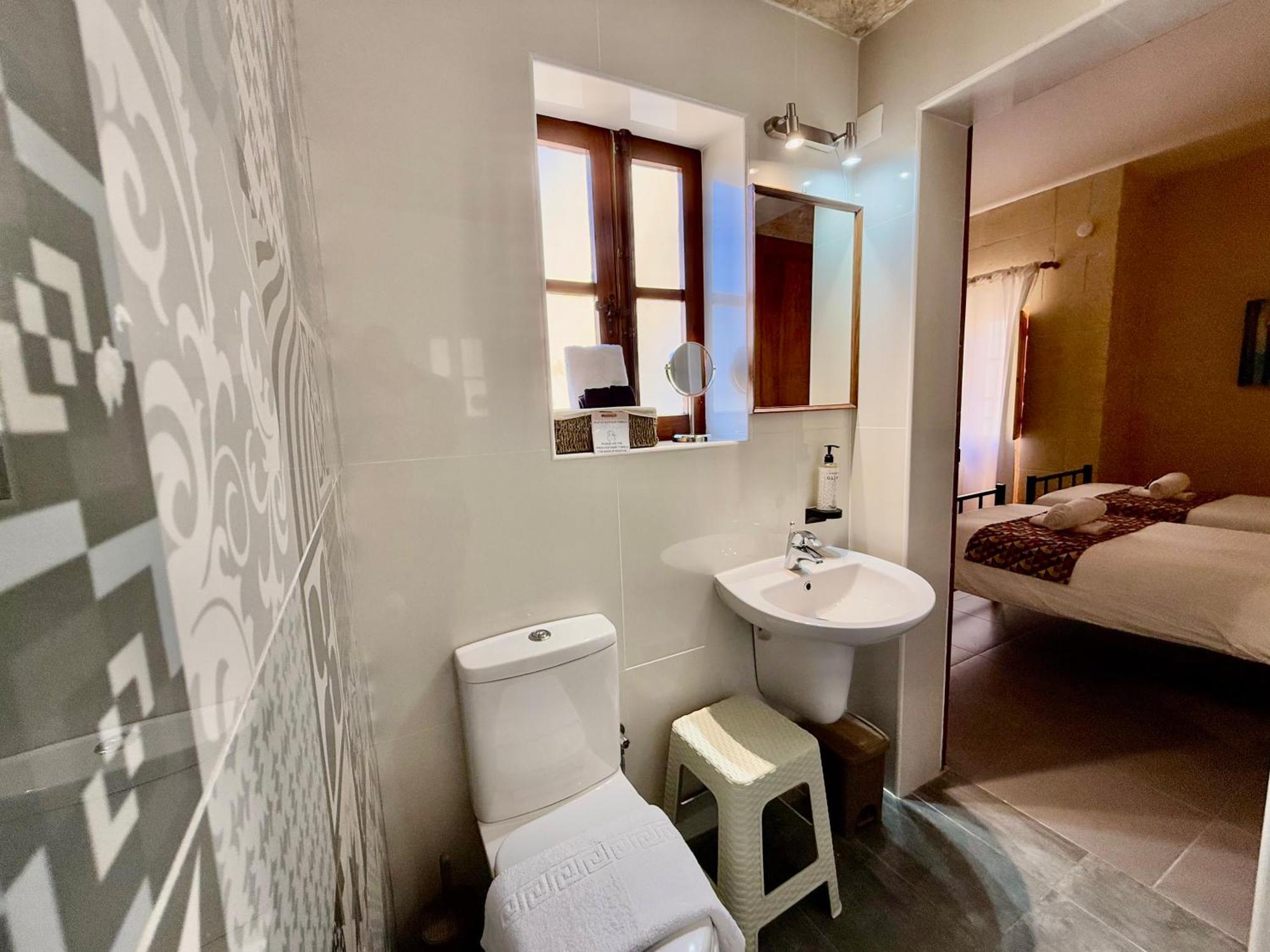 Ta' Matmura B&B Gharb  Exterior photo
